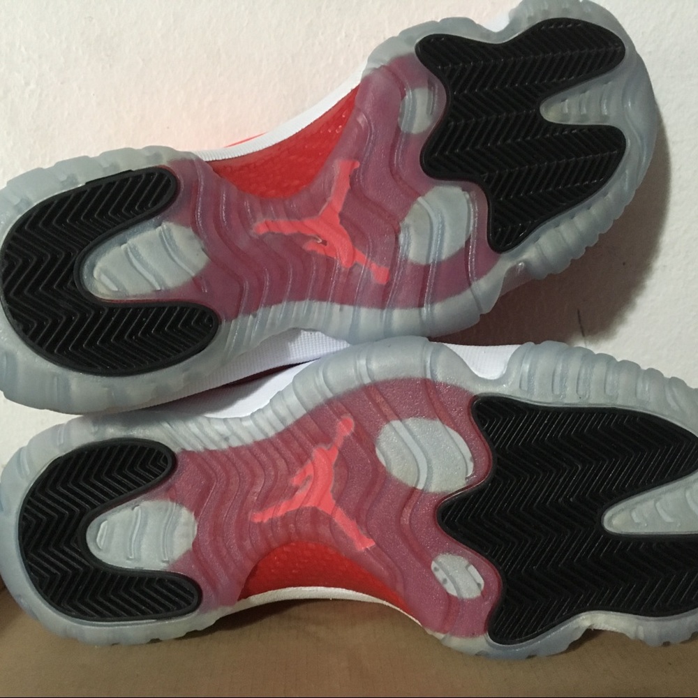 Men’s Jordans Size 8 - Picture 3 of 7